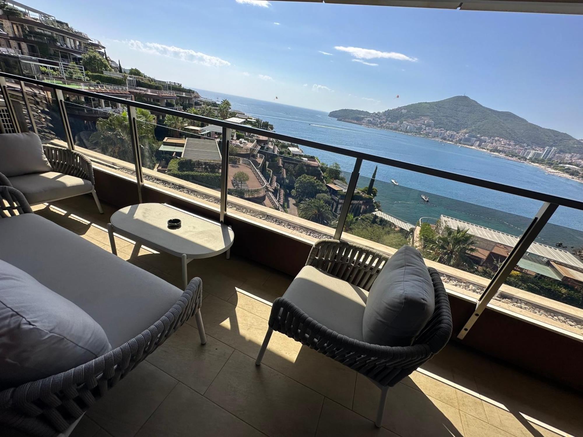 Harmonia Waterfront Apartment