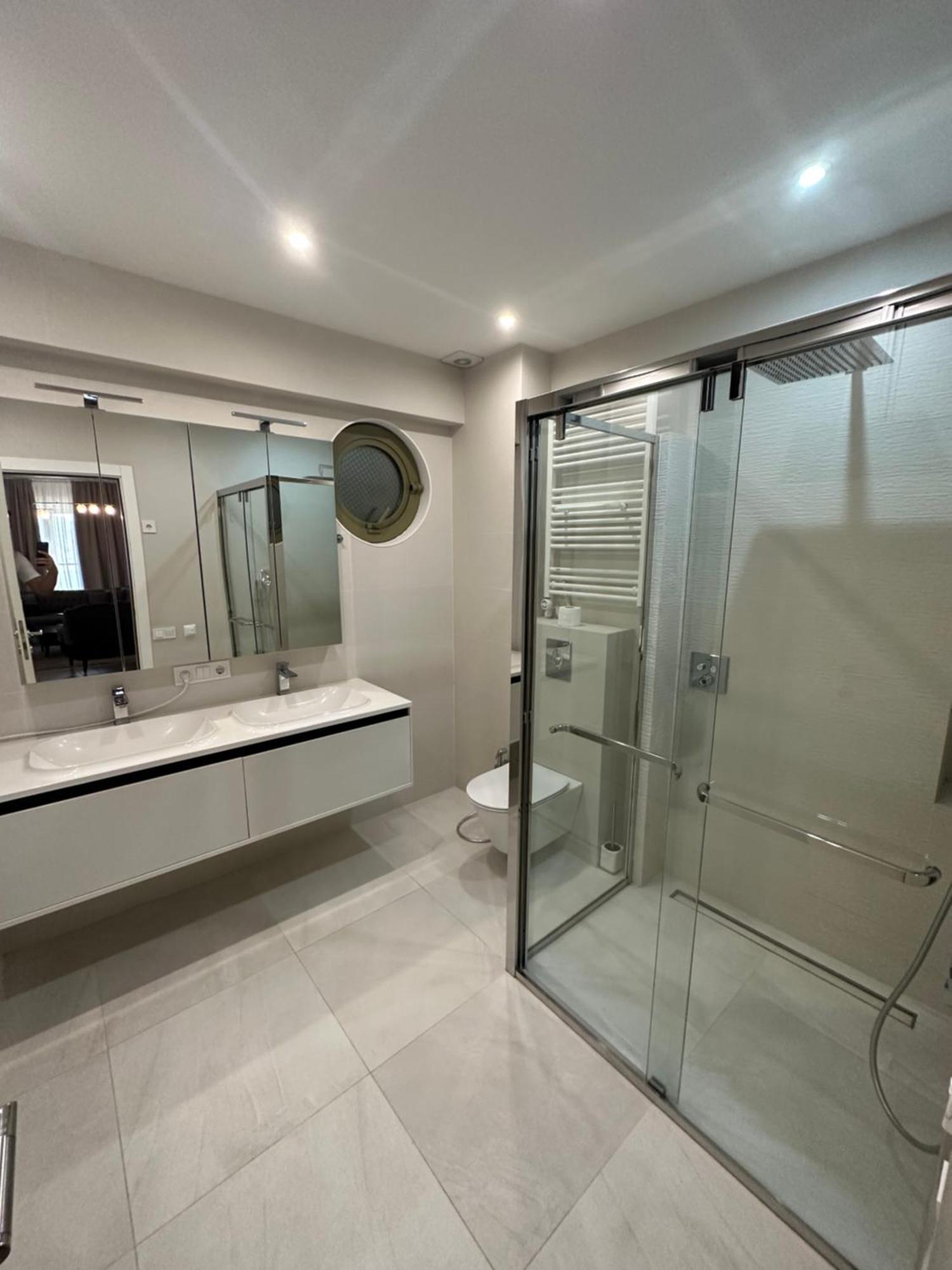 Harmonia Waterfront Apartment