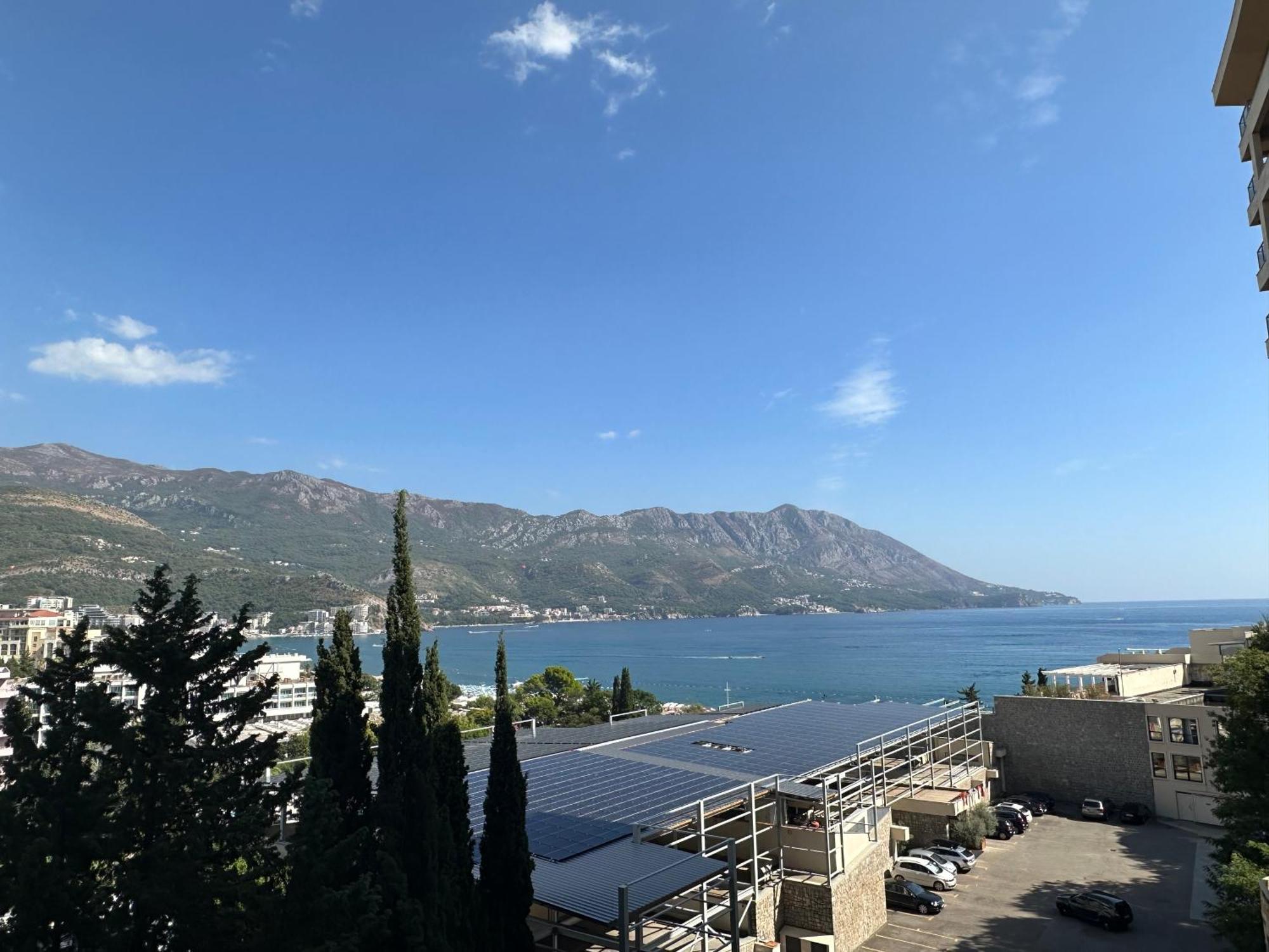 Harmonia Waterfront Apartment *