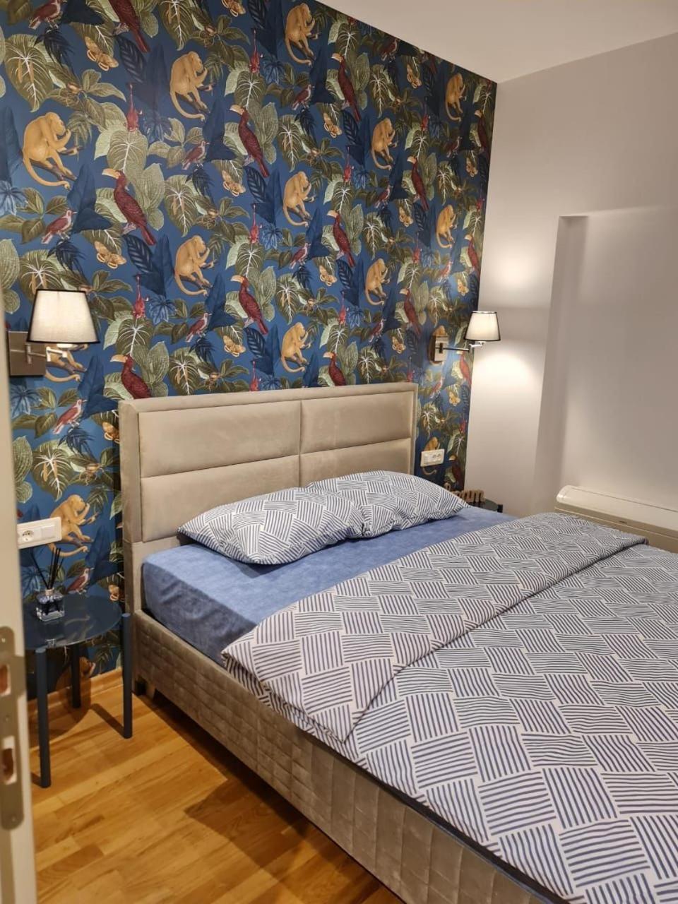 Harmonia Waterfront Apartment *